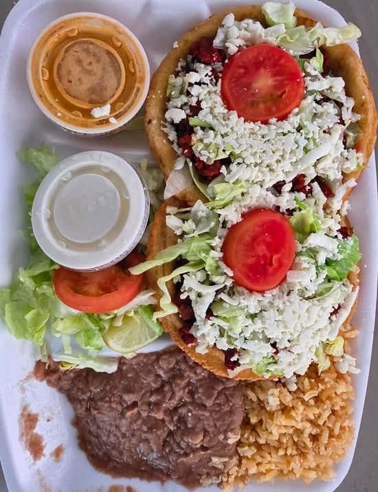 Platillo De Sopes.